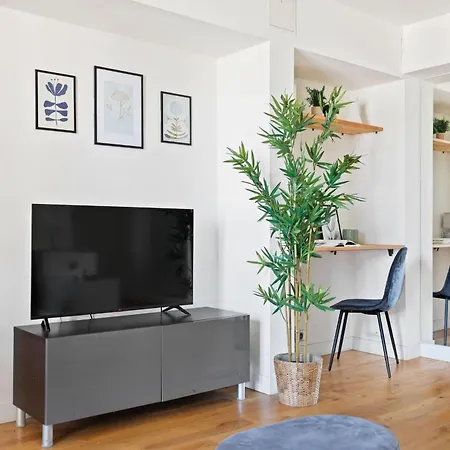 Lägenhet Bnbnova - 1br - Arc De Triomphe & Champs-elysees Paris